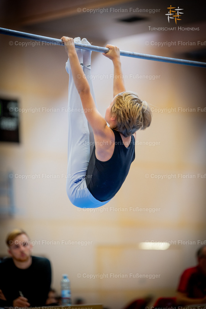 Promo-353 | "Fussifoto.com – Ihr Ansprechpartner für hochwertige Fotografie! Entdecken Sie kreative Bilder und professionelle Dienstleistungen. Kontaktieren Sie uns für Ihre Projekte!"