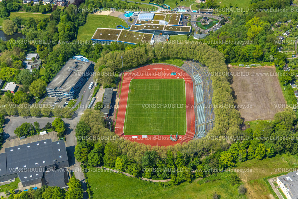 Hagen230502416 | Luftbild, Ischelandstadion, Westfalenbad, Altenhagen, Hagen, Sauerland, Nordrhein-Westfalen, Deutschland