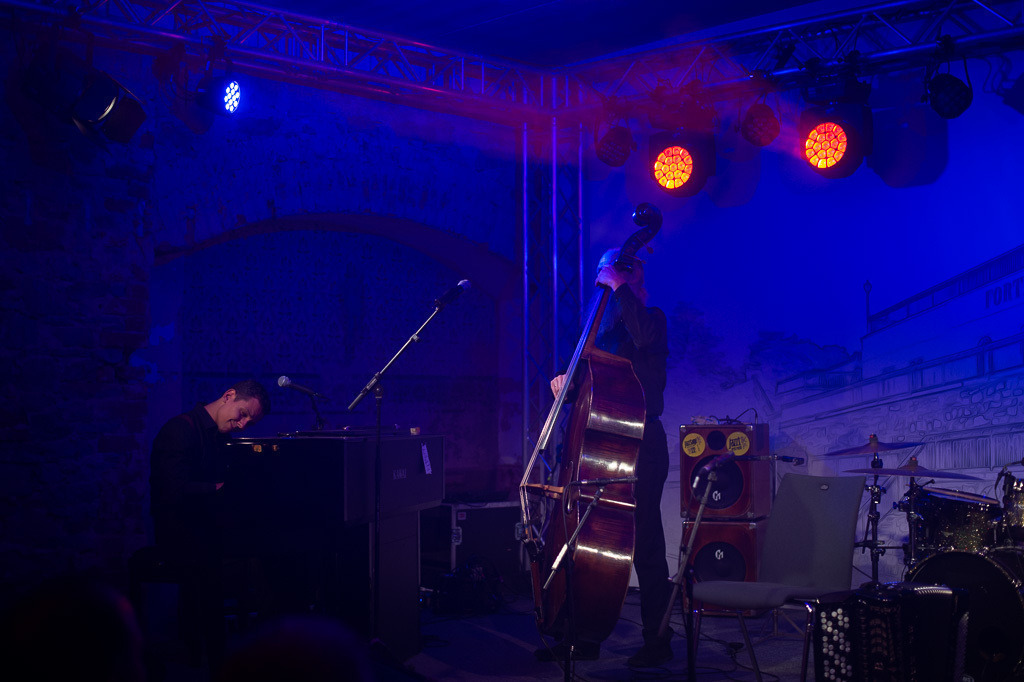 Tango meets Cuba | Tango meets Cuba mit den Klazz Brothers & Cuba Percussion im Forte Belvedere Leisnig zum Festival Hallo Leisnig 2022. - Realisiert mit Pictrs.com