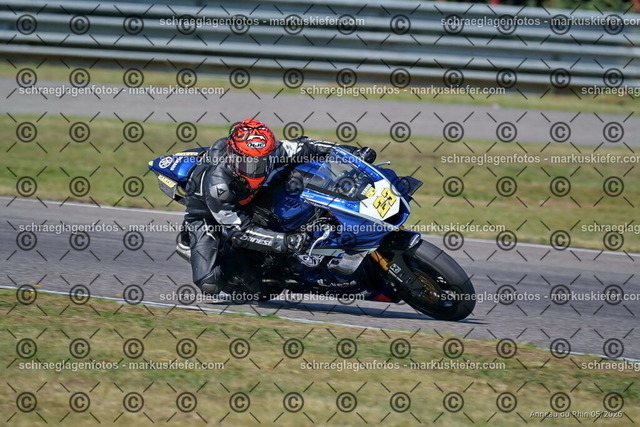 26BT02-0650 | markuskiefer.com - Realisiert mit Pictrs.com