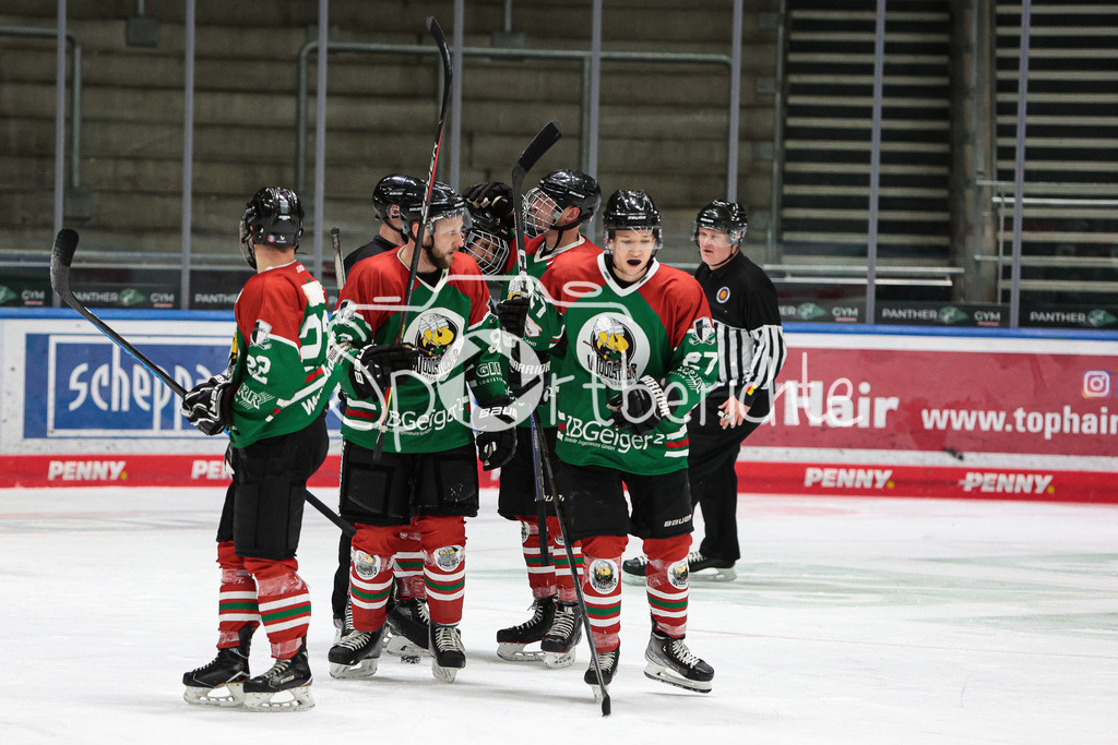 EG Woodstocks Augsburg - EC Pfaffenhofen 1b | Professionelle Sportfotos aus den Bereichen Fußball, Eishockey, Handball und vieles mehr. Ob Sieg oder Niederlage