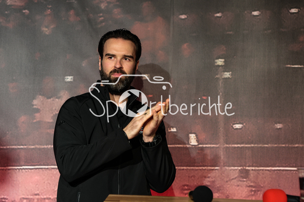 Saisonabschluss Augsburger Panther | Braden LAMB verabschiedet sich bei den Fans der Panther auf der Saisoabschlussfeier