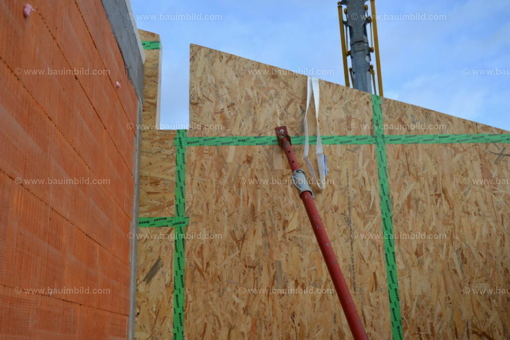 bib-lg09-holzbau-0100 | Nach LV-Leistungsgruppen sortierte Detailfotos über den Bau eines Hauses. Alle Hausbau-Bilder direkt vom Urheber und Autor der Website Haus-Selber-Bauen.com