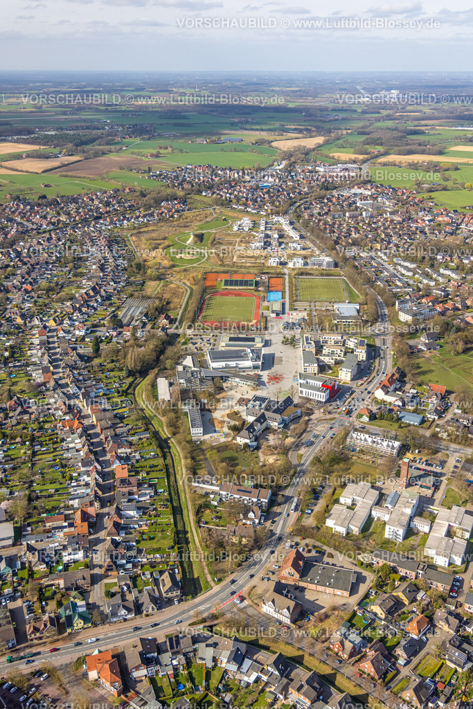 Selm260307104 | Luftbild, Campusplatz Süd und Campusplatz Nord, Sportzentrum mit Sparkassen Arena SG Selm und Tennisplätzen TC Selm 76 e.V., Wohnen am Auenpark Baustelle mit Neubau Wohnhäuser, Beifang, Selm, Münsterland, Nordrhein-Westfalen, Deutschland