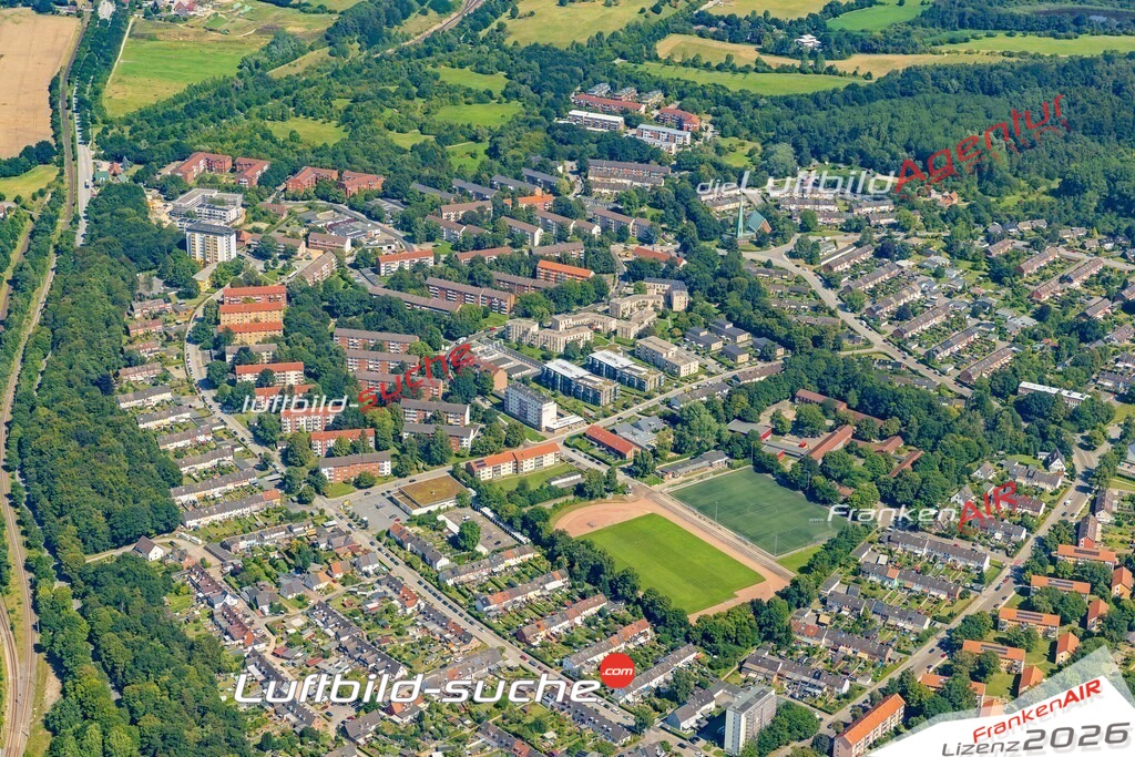 Dummersdorf Spoertanlage Lübeck Bild- Das Luftbild wurde 2025 vom UL-Flugzeug heraus erstellt ( keine Drohne bzw. Drohnenaufnahme ) - Hochauflösende Luftaufnahme -Nicht vergleichbar mit Google Maps oder Satelittenbilder- Die Geschenkidee !Mit Lizenz und Bildrechte bestellbar - CC