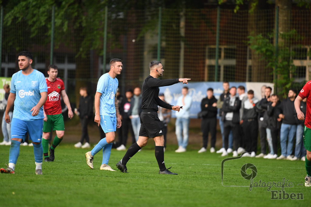 BV Bockhorn-SG FriPe | Relegation zur Kreisliga; BV Bockhorn (blau)-SG FriPe (rot) am 05.06.2025 in Oldenburg/Ofenerdiek (Lagerstraße), Photo: Philip Eiben 2025 - Realisiert mit Pictrs.com