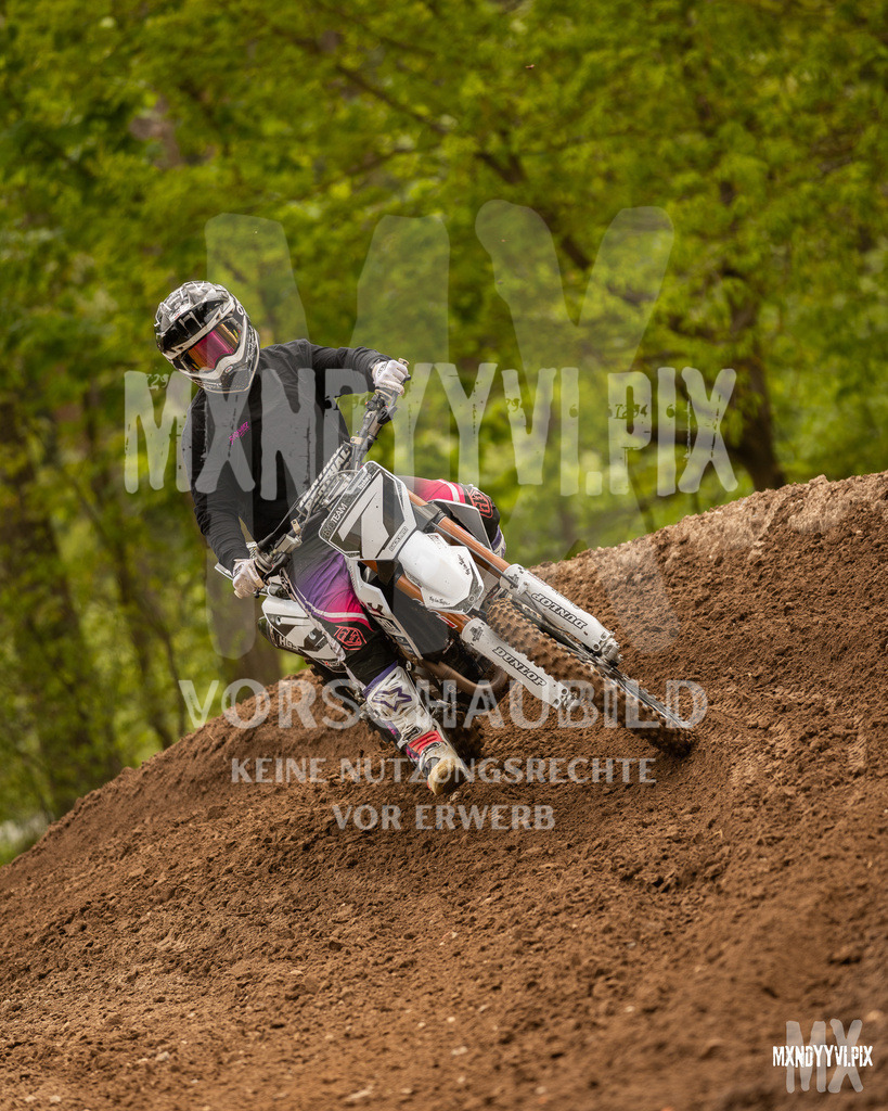 866A5881 | mxndyyvipix