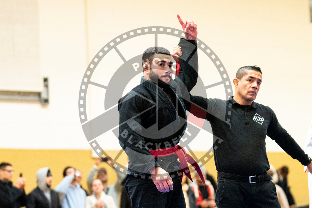 20231118PBB10519 | Fighters compete during the AJP Tour 600 Frankfurt Championship in Frankfurt/Main, Germany, on November 18, 2023.