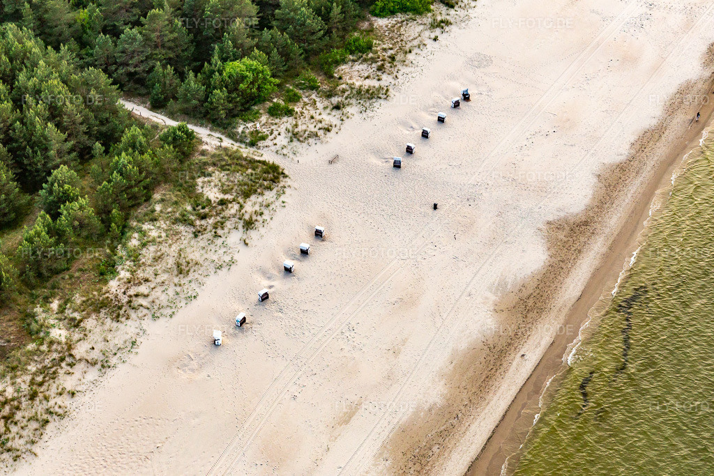 Luftbild: Hundestrand Trassenheide in Trassenheide im Bundesland Mecklenburg-Vorpommern in Deutschland. – Foto: IMG_141410.jpg vom 06.06.2024 durch Werner Riehm/FLY-FOTO.de – Auflösung des Originals: 5472 x 3648 px – Hundestrände auf Usedom –