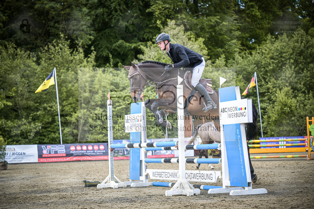 DOS_0332 | Entdecke hochwertige Reitturnierfotos von Foto Oger. Professionell, emotional und authentisch – jetzt Lieblingsmomente im Shop bestellen. - Realisiert mit Pictrs.com