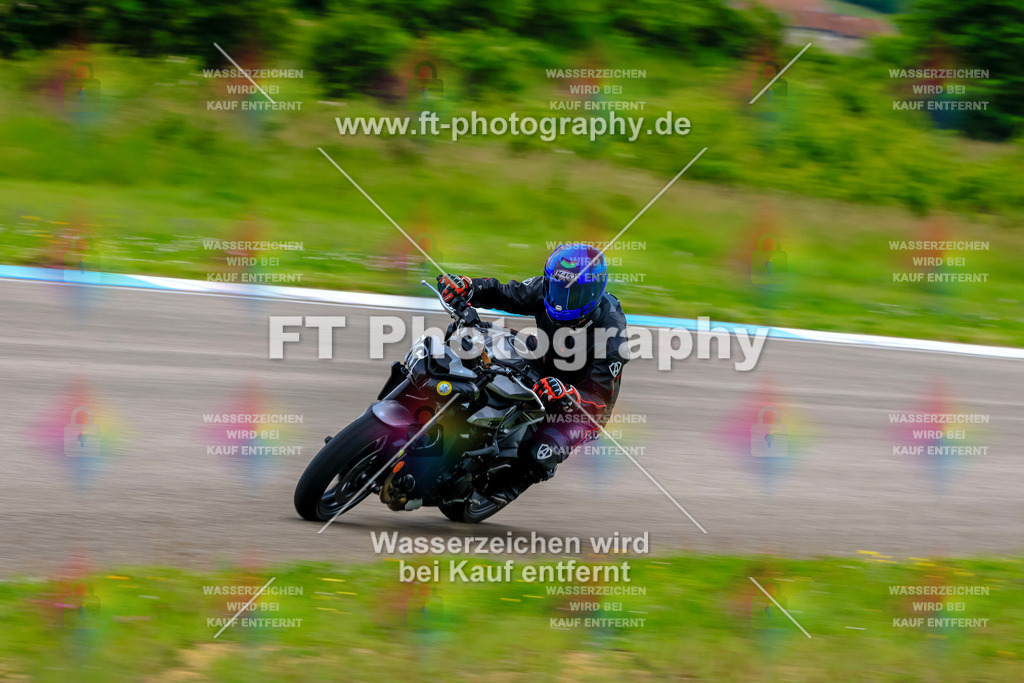 MotoTeam-3461 | Hier findet Ihr Bilder von Touristenfahrten auf der Nürburgring Nordschleife oder von anderen Veranstaltungen die ich besucht habe. Viel Spass beim Durch Schauen 