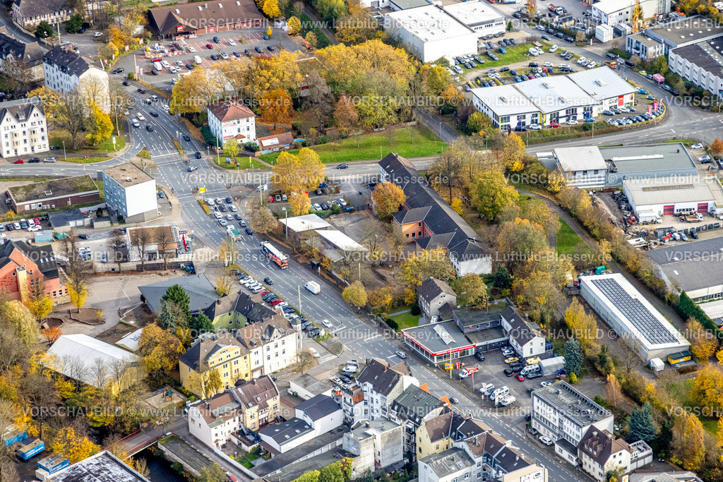Hagen251101064 | Luftbild, Gebäude An der Kohlenbahn 4, herbstliche Bäume, Haspe-West, Hagen, Ruhrgebiet, Nordrhein-Westfalen, Deutschland