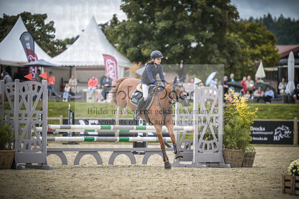 DOS_1113 | Entdecke hochwertige Reitturnierfotos von Foto Oger. Professionell, emotional und authentisch – jetzt Lieblingsmomente im Shop bestellen.Deutschlandweite Turnierfotografie. - Realisiert mit Pictrs.com