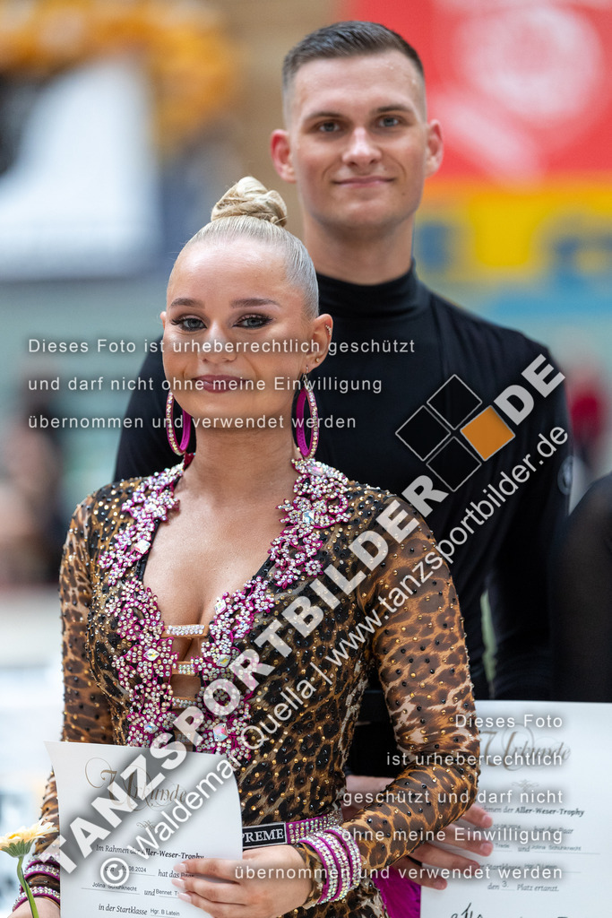 20240810-01201 | Hier finden Sie Tanz Bilder vom Latein und Standard Formationen tanzen. Sportbilder vom Tanzsport. Schöne Fotos und von Weltmeisterschaft, Europameisterschaft, Bundesliga, Regionalliga, Oberliga und Landesliga sowie von GOC Stuttgart, DanceComp, WM Bremen