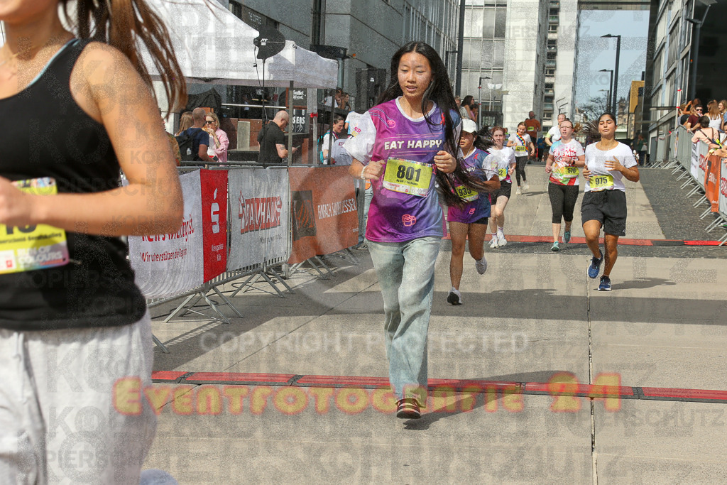 250920_1342_EX1_6318 | Sportfotografie im Rhein-Sieg Kreis, Köln, Bonn, NRW, Rheinland Pfalz, Hessen, etc. Unser Tätigkeitsfeld umfasst den Laufsport vom Volkslauf über den Marathon, Duathlon, Triathon bis zum Ultralauf wie Kölnpfad Ultra oder Schindertrail.