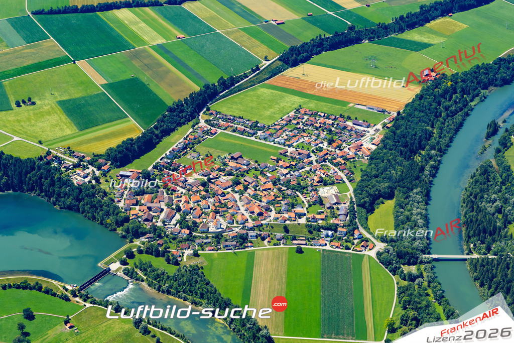 Die Luftaufnahme Epfach - Denklingen wurde 2022 vom Flugzeug aus (keine Drohne) erstellt. Hohe Auflösung -für große Poster und Wandbilder geeignet - Garantiert!