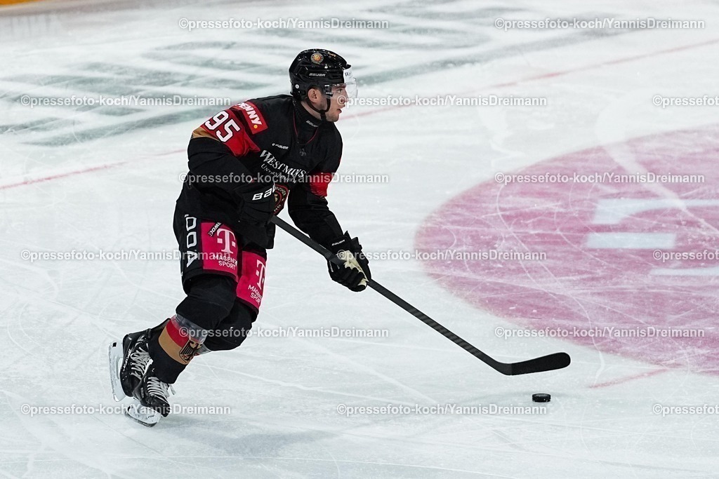 xYDR04052501016 | 04.05.2025, xydrx, Eishockey WM Qualifikation, Deutschland - USA, PSD Bank Dome: Frederik Tiffels (Deutsche Eishockey Nationalmannschaft #95)