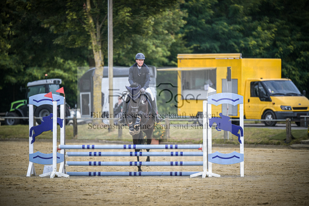 DOS_0123 | Entdecke hochwertige Reitturnierfotos von Foto Oger. Professionell, emotional und authentisch – jetzt Lieblingsmomente im Shop bestellen.Deutschlandweite Turnierfotografie. - Realisiert mit Pictrs.com