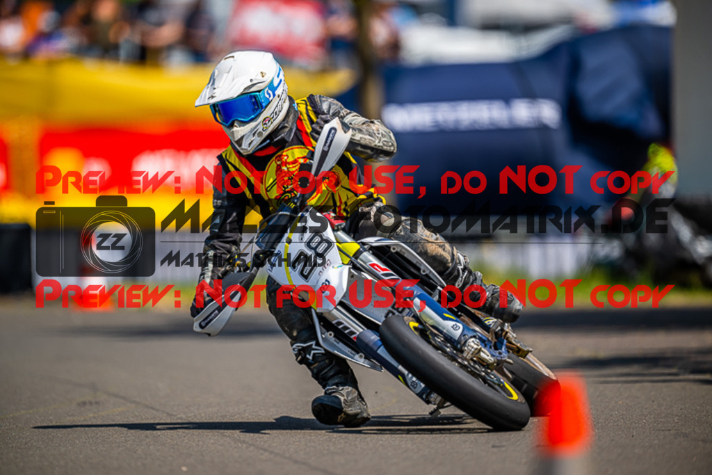 MaZZes_FotoMatrix_230609_0707 | UE40