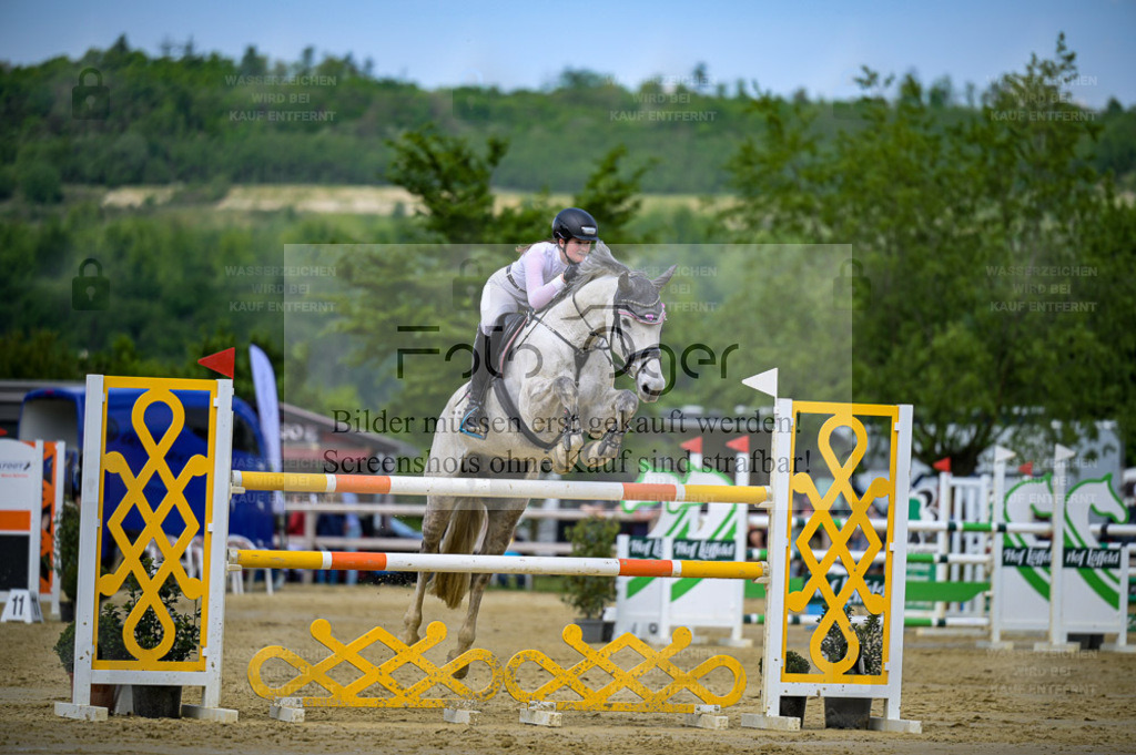 Reitturnier Lienen | Entdecke hochwertige Reitturnierfotos von Foto Oger. Professionell, emotional und authentisch – jetzt Lieblingsmomente im Shop bestellen. - Realisiert mit Pictrs.com