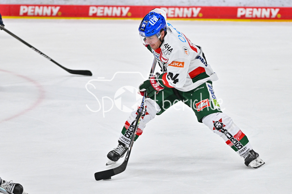 ERC Ingolstadt - Augsburger Panther | am Puck T. J. TREVELYAN (Augsburger Panther #24) / Freisteller / Einzelfoto / DEL: ERC Ingolstadt - Augsburger Panther, Saturn Arena am 03.11.2024