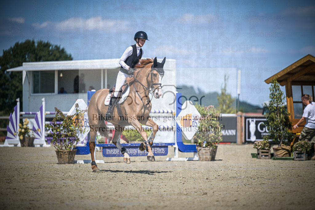 DOS_4024 | Entdecke hochwertige Reitturnierfotos von Foto Oger. Professionell, emotional und authentisch – jetzt Lieblingsmomente im Shop bestellen.Deutschlandweite Turnierfotografie. - Realisiert mit Pictrs.com