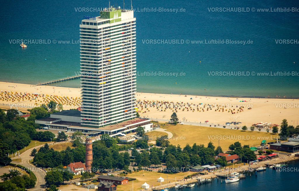 Luebeck15069317Travemuende | Mündung der Trave und Hotel Maritim, Hochhaus und Wahrzeichen von Travemünde, Travemünde,  Lübeck, Lübecker Bucht, Hansestadt, Schleswig-Holstein, Deutschland