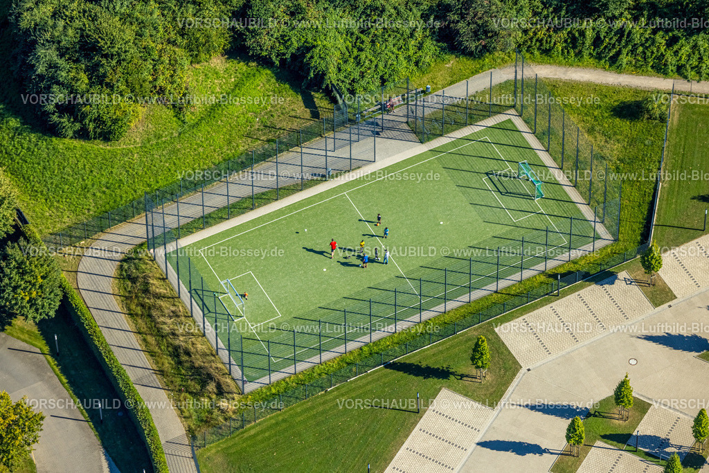 Dortmund240804548 | Luftbild, Kunstrasenbolzplatz, eingezäuntes Mini Fußball Spielfeld am BVB 09 Borussia Dortmund Trainingszentrum, Adi-Preißler-Allee, Brackel, Dortmund, Ruhrgebiet, Nordrhein-Westfalen, Deutschland