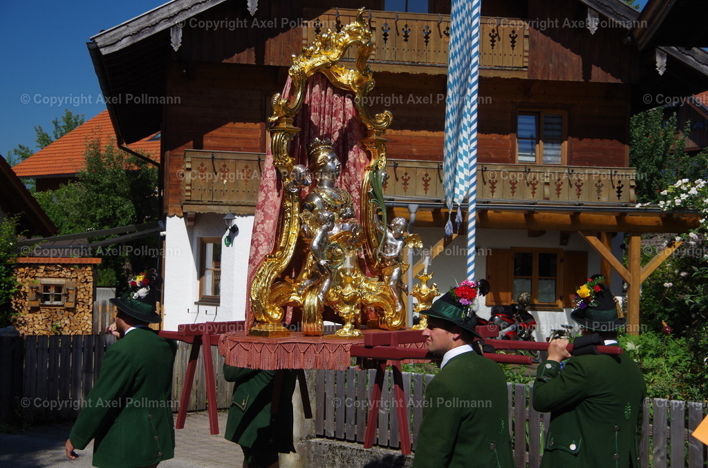 IMGP5742 | fotografiert von Axel PollmannLeonhardi Wallfahrt Benediktbeuern und Murnau, Fronleichnam, Fasching, Landschaft im Loisachtal und Benediktbeuern  - Realisiert mit Pictrs.com