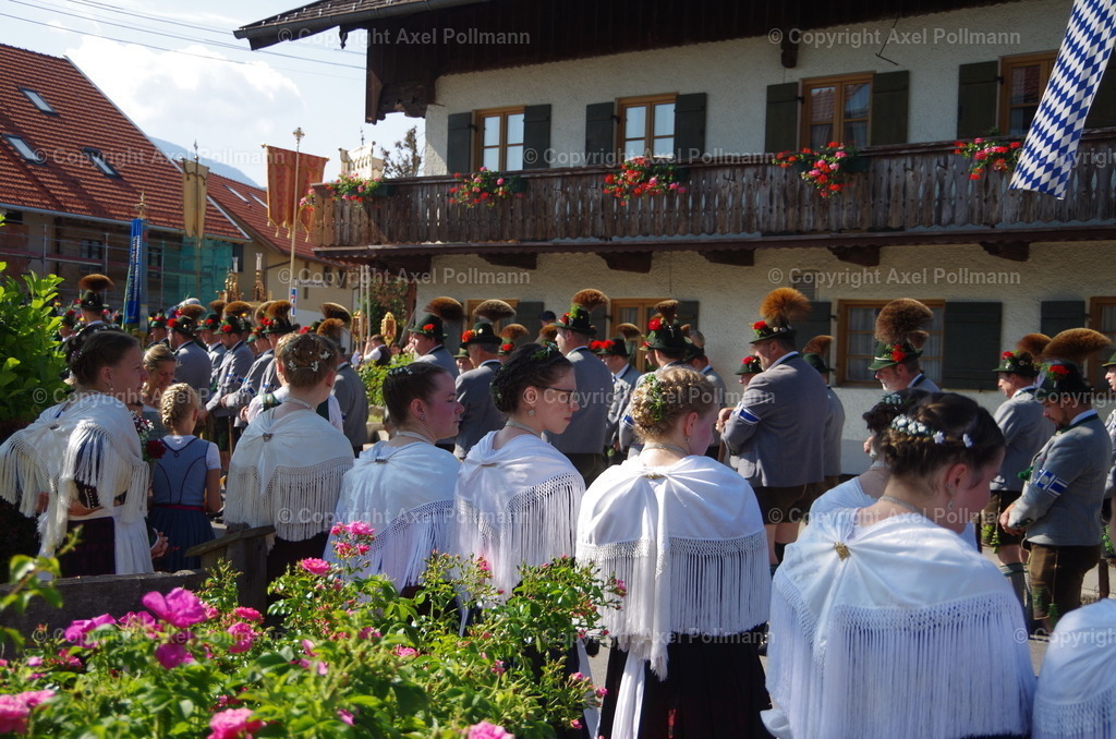 IMGP3568 | fotografiert von Axel PollmannLeonhardi Wallfahrt Benediktbeuern und Murnau, Fronleichnam, Fasching, Landschaft im Loisachtal und Benediktbeuern  - Realisiert mit Pictrs.com