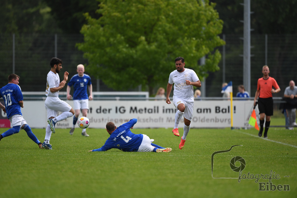 1. FC Nordenham-SV GOTANO | Kreispokal Finale Jade-Weser-Hunte 1. Mannschaften; 1.FC Nordenham (weiß)-SV GOTANO (blau) am 15.06.2025 in Rastede (Sportanlage Köttersweg), Photo: Philip Eiben 2025 - Realisiert mit Pictrs.com
