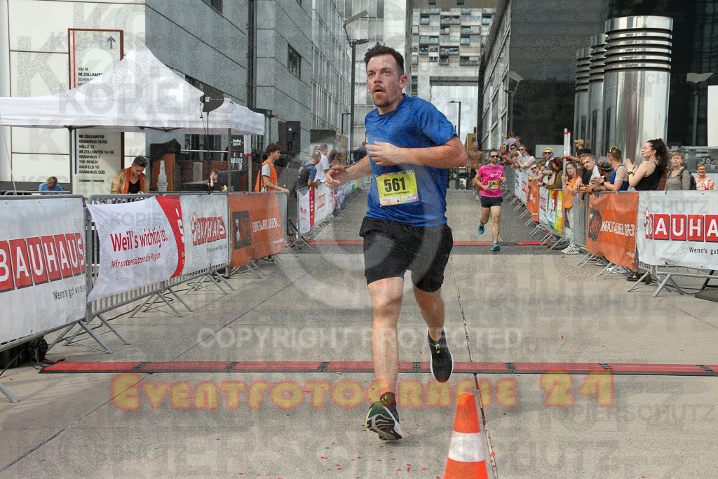 250920_1515_EX1_8660 | Sportfotografie im Rhein-Sieg Kreis, Köln, Bonn, NRW, Rheinland Pfalz, Hessen, etc. Unser Tätigkeitsfeld umfasst den Laufsport vom Volkslauf über den Marathon, Duathlon, Triathon bis zum Ultralauf wie Kölnpfad Ultra oder Schindertrail.