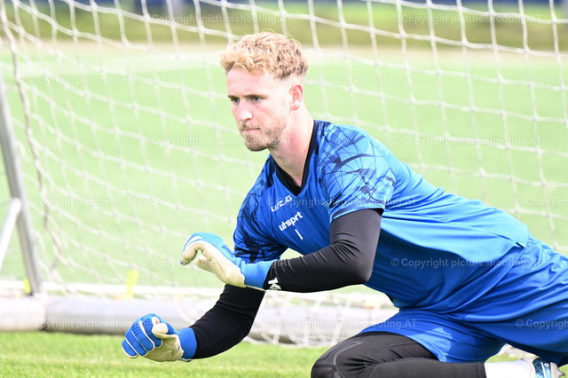 mikovits-20240507-0040 | Image shows Nicolas Schmid (BWL) during warm up, PK LASK, Sport, Bundesliga, Fußball /Foto: Albert Mikovits Datum 20240507
