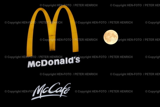 20250611_6362_vollmond_HEN-FOTO | 11.06.2025 Erdbeermond Junimond - der in der Nacht vom 11./12. Juni 2025 ungewöhnlich tief am Himmel stehende Vollmond ist ein seltenes Himmelsphänomen welches alle 18 Jahre zu sehen ist - hier sind meine Aufnahmen in der Nacht davor (10./11.6.) (Foto: Peter Henrich) - Realisiert mit Pictrs.com