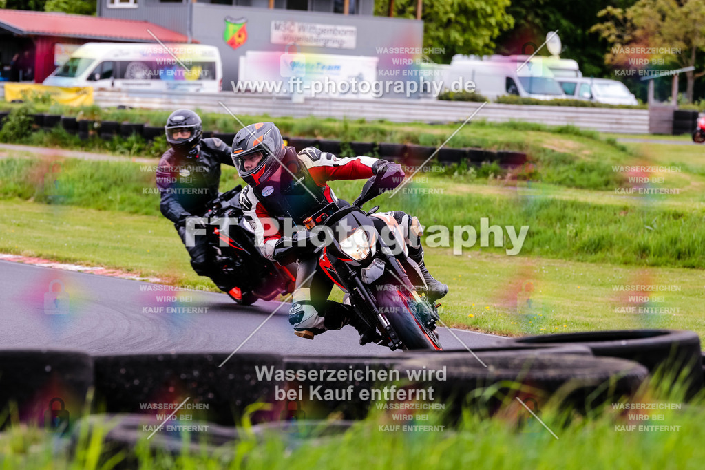 MotoTeamVBK-20374 | Hier findet Ihr Bilder von Touristenfahrten auf der Nürburgring Nordschleife oder von anderen Veranstaltungen die ich besucht habe. Viel Spass beim Durch Schauen 