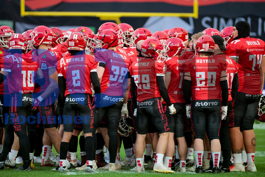  14.10.2023 - 
 | Sebastian Sendlak / Bochumer Nachrichtendienst (BOND) - GFL-Bowl 2023: Schwaebisch Hall Unicorns vs. Potsdam Royals - Realisiert mit Pictrs.com