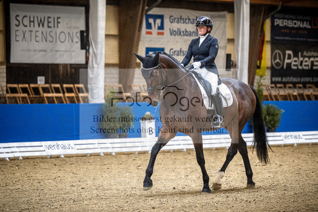 DOS_0025 | Entdecke hochwertige Reitturnierfotos von Foto Oger. Professionell, emotional und authentisch – jetzt Lieblingsmomente im Shop bestellen.Deutschlandweite Turnierfotografie. - Realisiert mit Pictrs.com