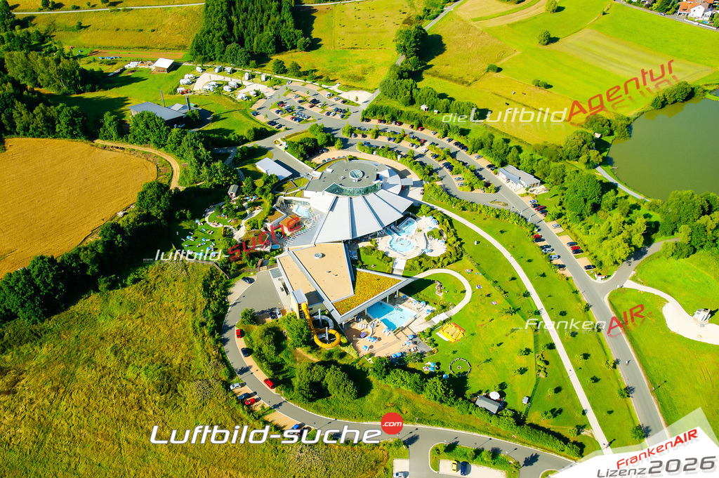Die Luftaufnahme Obernsees - Mistelgau wurde vom UL-Flugzeug (keine Drohne) aus fotografiert.Hohe Druck- Auflösung-die Geschenkidee!