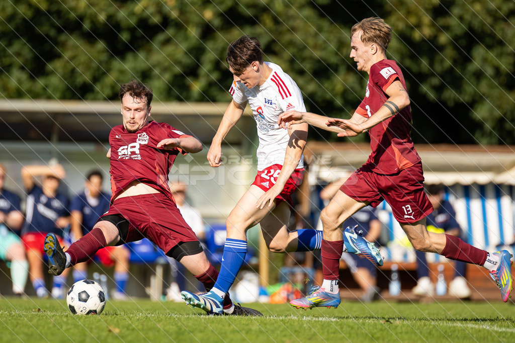 20250928_Picselweb-Fotografie_1R3_1894 | Spielszenen aus dem Spiel VfL Güldenstern Stade - Rotenburger SV. Ergebnis 0:3 - Realisiert mit Pictrs.com