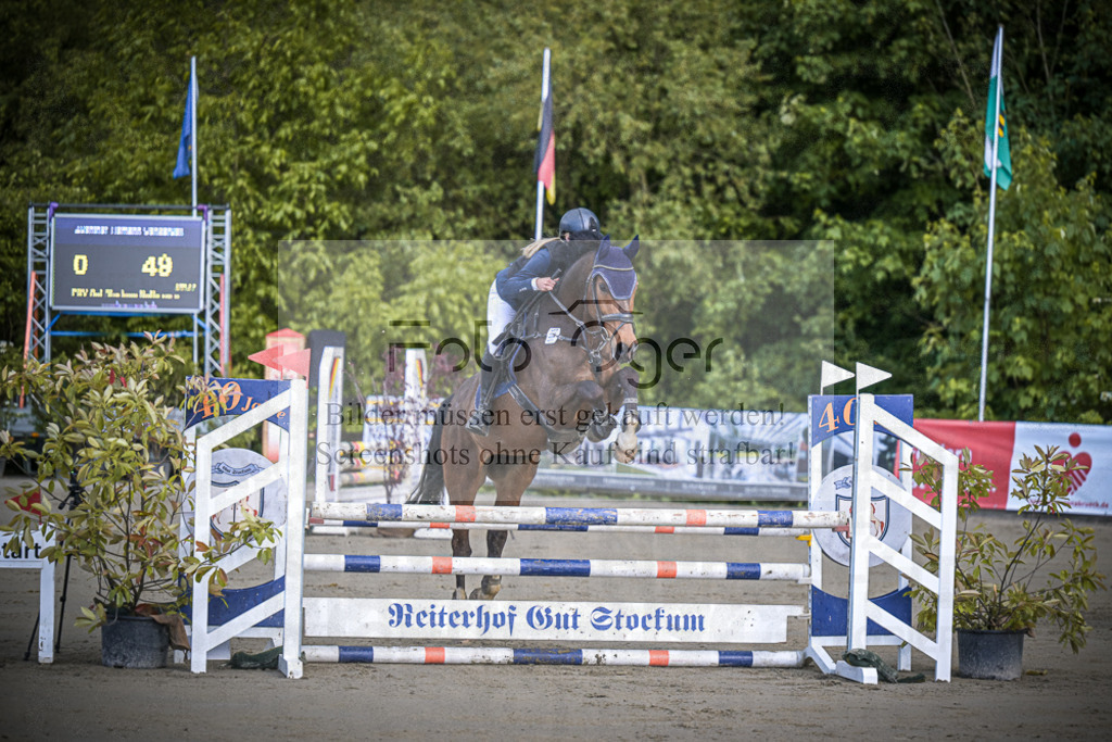 DOS_0594 | Entdecke hochwertige Reitturnierfotos von Foto Oger. Professionell, emotional und authentisch – jetzt Lieblingsmomente im Shop bestellen.Deutschlandweite Turnierfotografie. - Realisiert mit Pictrs.com
