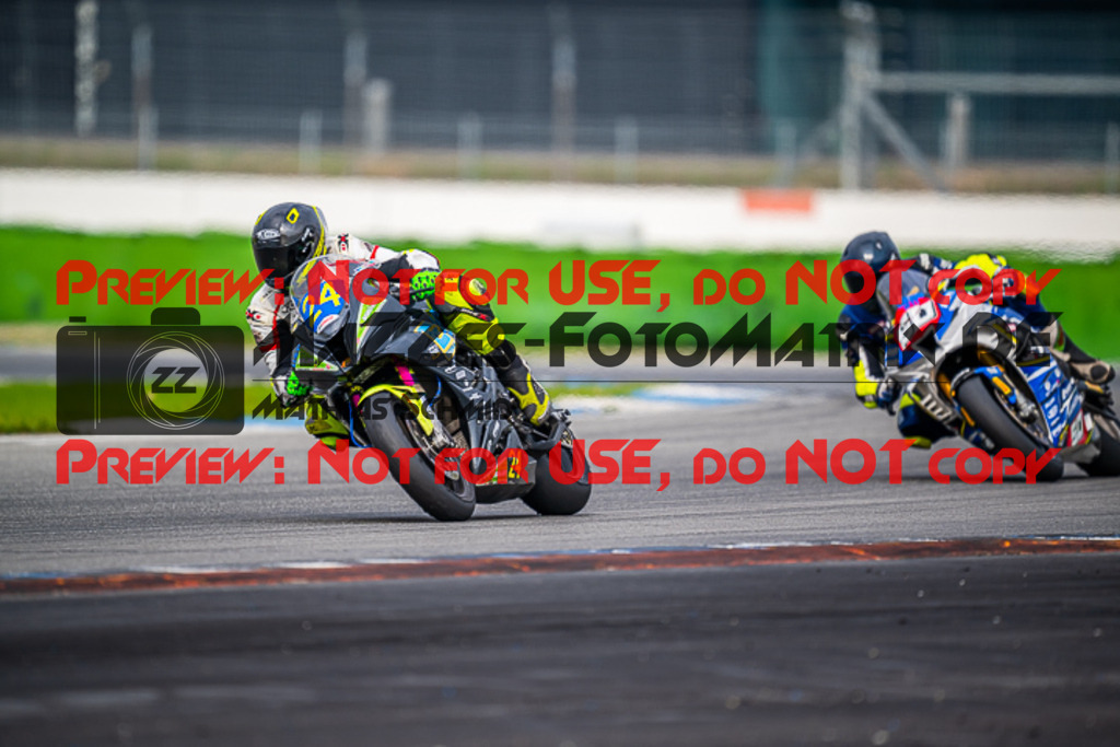 MaZZes_FotoMatrix_220924_1483 | PRO SUPERSTOCK