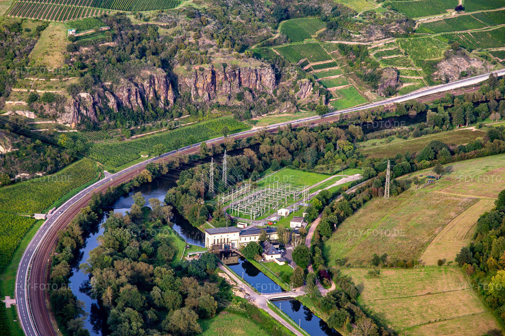 Luftbild: Wasserkraftwerk Umspannwerk in Niederhausen im Bundesland Rheinland-Pfalz in Deutschland. Foto: IMG_138237.jpg vom 03.09.2023 durch Werner Riehm/FLY-FOTO.de