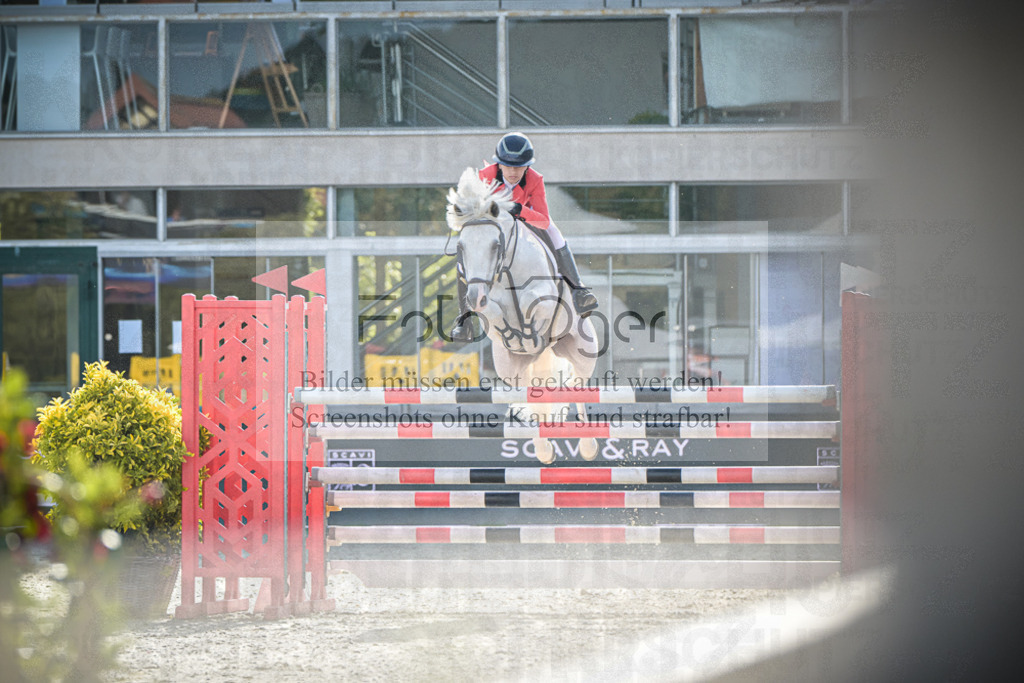 DOS_8942 | Entdecke hochwertige Reitturnierfotos von Foto Oger. Professionell, emotional und authentisch – jetzt Lieblingsmomente im Shop bestellen.Deutschlandweite Turnierfotografie. - Realisiert mit Pictrs.com