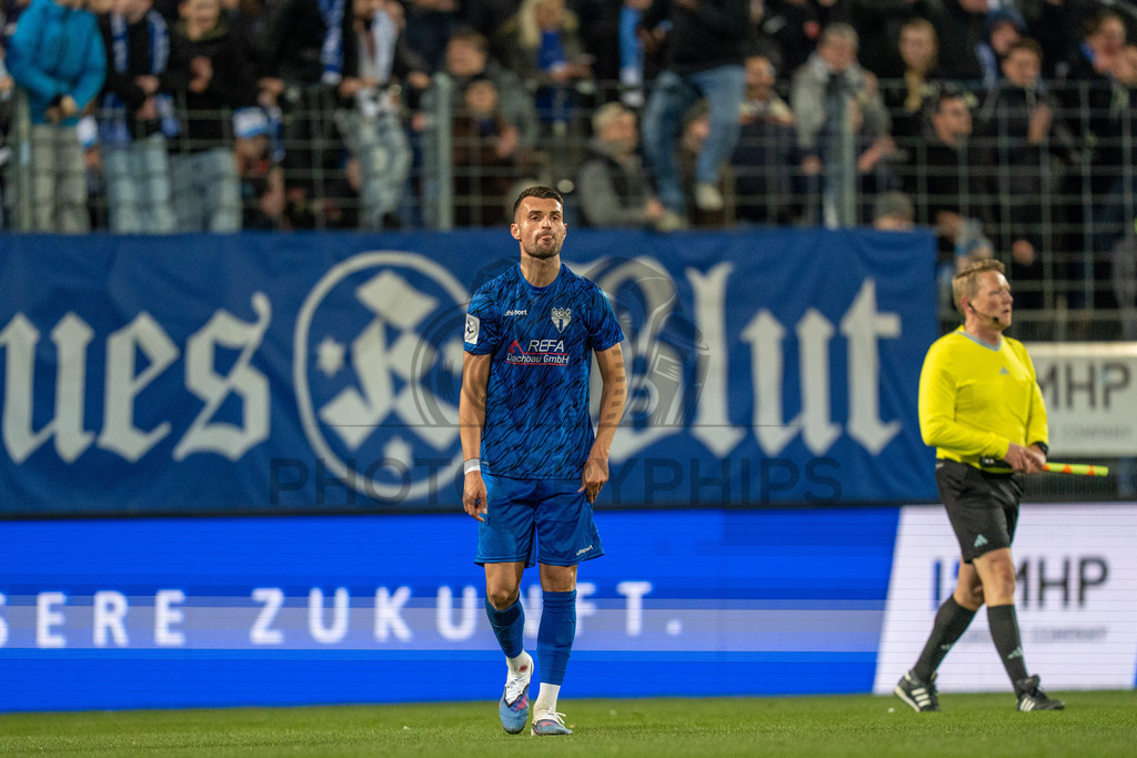 SV Stuttgarter Kickers vs. SGV Freiberg, Fussball, WFV-Pokal, Viertelfinale, 17.03.2026 | Mehdi Hetemaj (SGV Freiberg, #70) ist entäuscht/entauescht nach Abpfiff,SV Stuttgarter Kickers vs. SGV Freiberg, Fussball, WFV-Pokal, Viertelfinale, 17.03.2026Foto: photosbyphips/Philip Ziegler