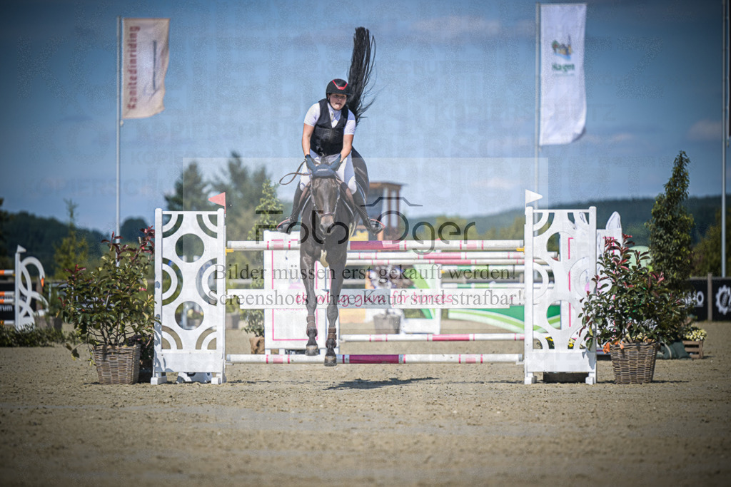 DOS_3132 | Entdecke hochwertige Reitturnierfotos von Foto Oger. Professionell, emotional und authentisch – jetzt Lieblingsmomente im Shop bestellen.Deutschlandweite Turnierfotografie. - Realisiert mit Pictrs.com