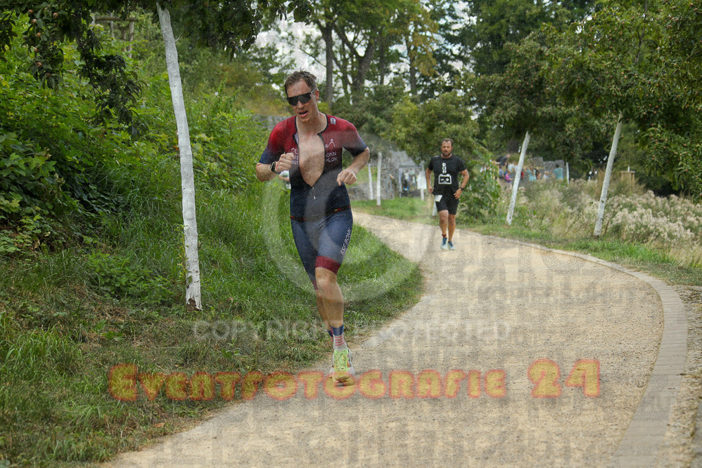 250824_1355_EX1_4257 | Sportfotografie im Rhein-Sieg Kreis, Köln, Bonn, NRW, Rheinland Pfalz, Hessen, etc. Unser Tätigkeitsfeld umfasst den Laufsport vom Volkslauf über den Marathon, Duathlon, Triathon bis zum Ultralauf wie Kölnpfad Ultra oder Schindertrail.