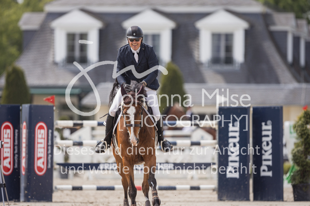 230521_MayDays_FinaleAmateurTour-825 | Deine schönsten Turniermomente als professionelle Fotos! Entdecke hochwertige Pferdesport-Fotografie im Online-Shop. Jetzt Fotos finden & bestellen!