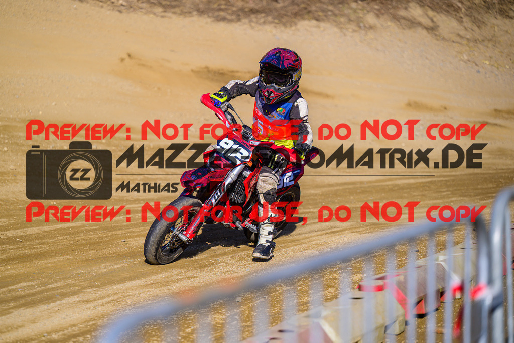 MaZZes_Fotomatrix_20241005_6021986_6071 | JUNIOR