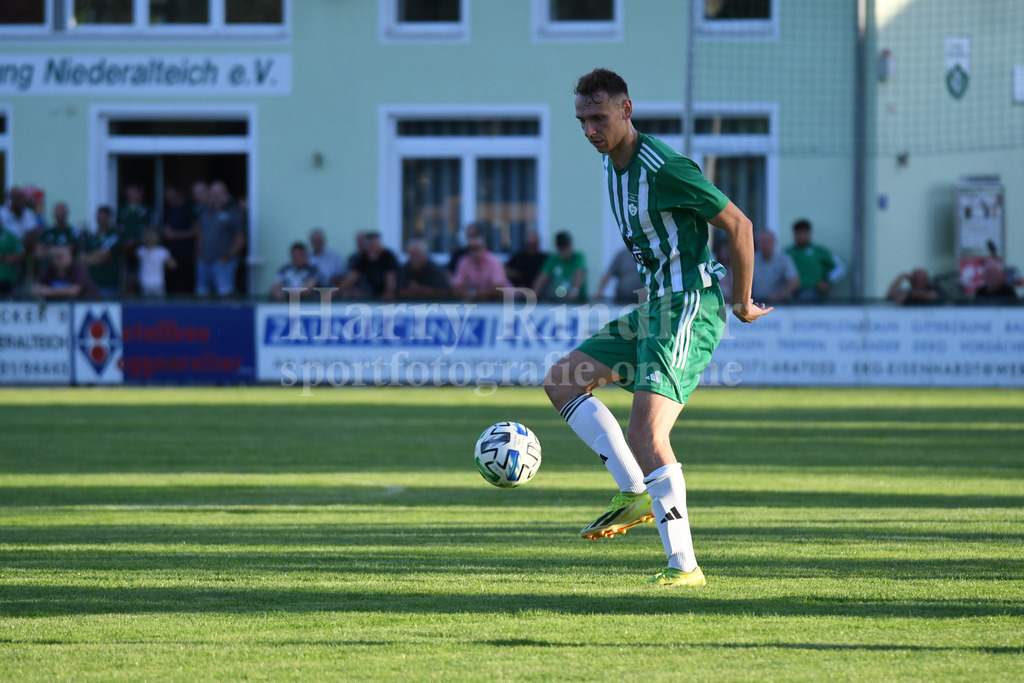 SpVgg Niederalteich : SpVgg GW Deggendorf | Manuel Falter (SpVgg Niederalteich) - Realisiert mit Pictrs.com