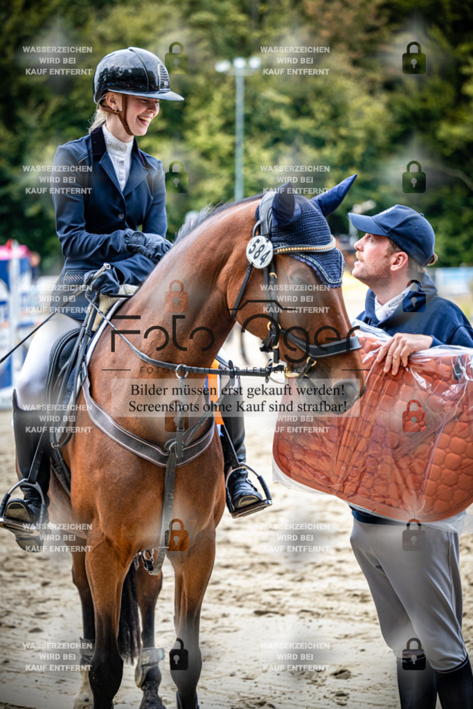 2026-09---Waldhof-11-0005 | Entdecke hochwertige Reitturnierfotos von Foto Oger. Professionell, emotional und authentisch – jetzt Lieblingsmomente im Shop bestellen.Deutschlandweite Turnierfotografie. - Realisiert mit Pictrs.com